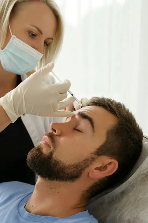 Botox vs. täiteained: kumba valida ja milleks?