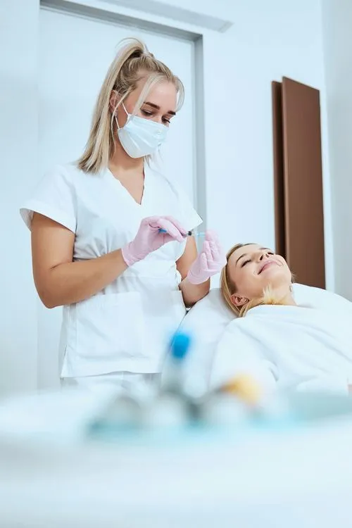 Mikronõelumisseadmed: manuaalsed vs elektrilised – kumb sobib Sinu nahale?