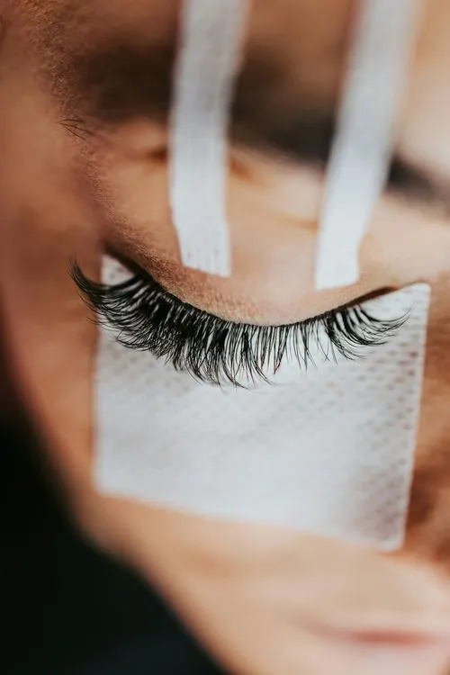 DIY ripsmehooldus kodus: maskid ja õlid – kas Sinu ripsmete uus parim sõber?
